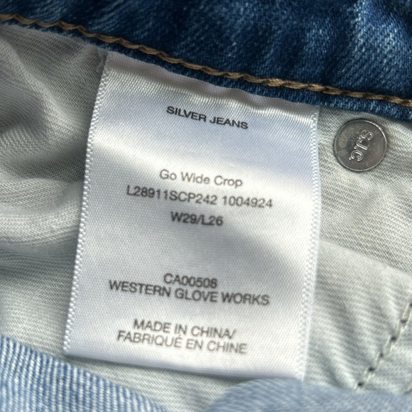 Silver Go Wide Crop. EUC Size 29. Cropped length 26 - Picture 4 of 6